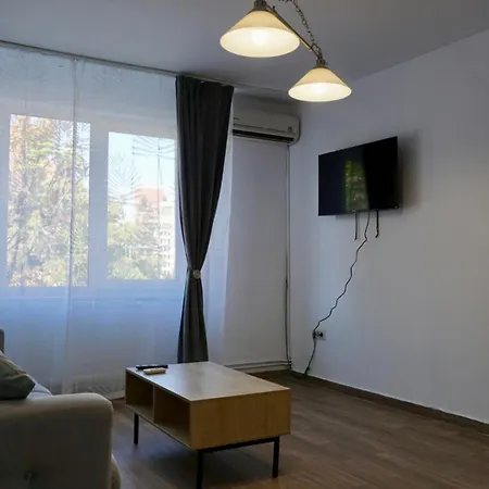 Апартаменты Chic And Sunny Downtown *