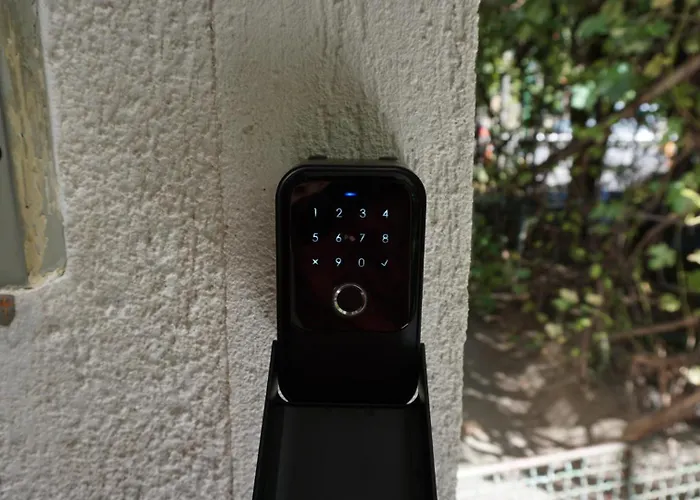 Апартаменты Chic And Sunny Downtown *